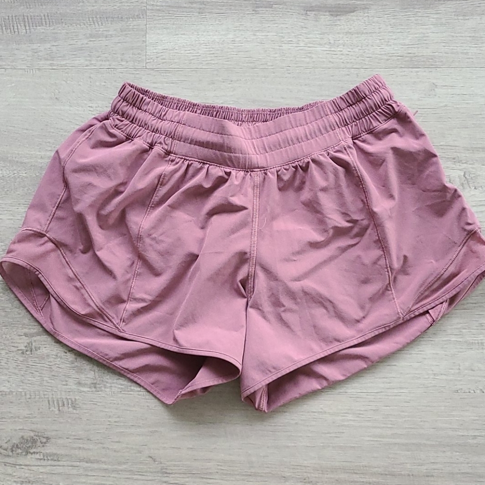 Lululemon Hotty Hot Shorts 4"